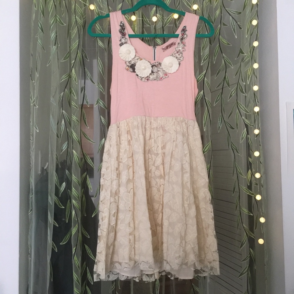 Pink/cream lace dress with front detail